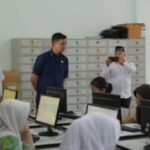 Ketua DPRD Jambi Pantau Langsung Tes CAT PPDB SMA Titian Teras, Pastikan Transparan